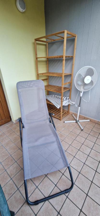 1-Zimmer Appartment In Aprilia Marittima Mit Gemeinschaftspool Kültér fotó